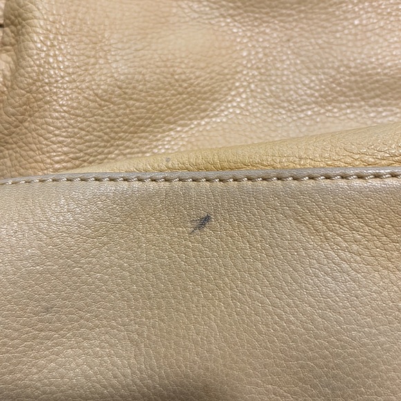 Gorgeous pale yellow B Makowski handbag - Picture 4 of 9